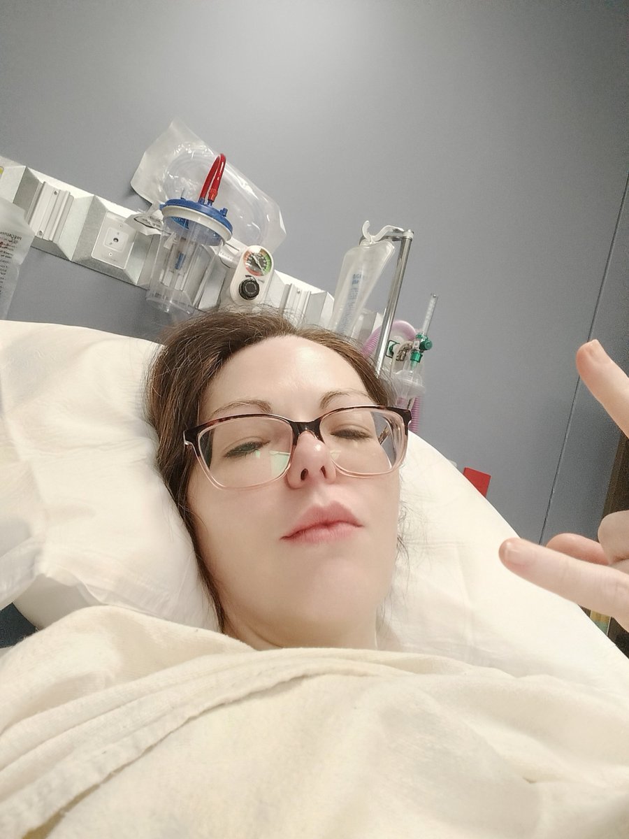 sheebie_jeebies's tweet photo. Lived. Turns out the big cyst was at the back of my ovary, and smushed TF out everything on imaging. Still got both tubes. Damn, that bitch sucked. https://t.co/JWNr94uOJt