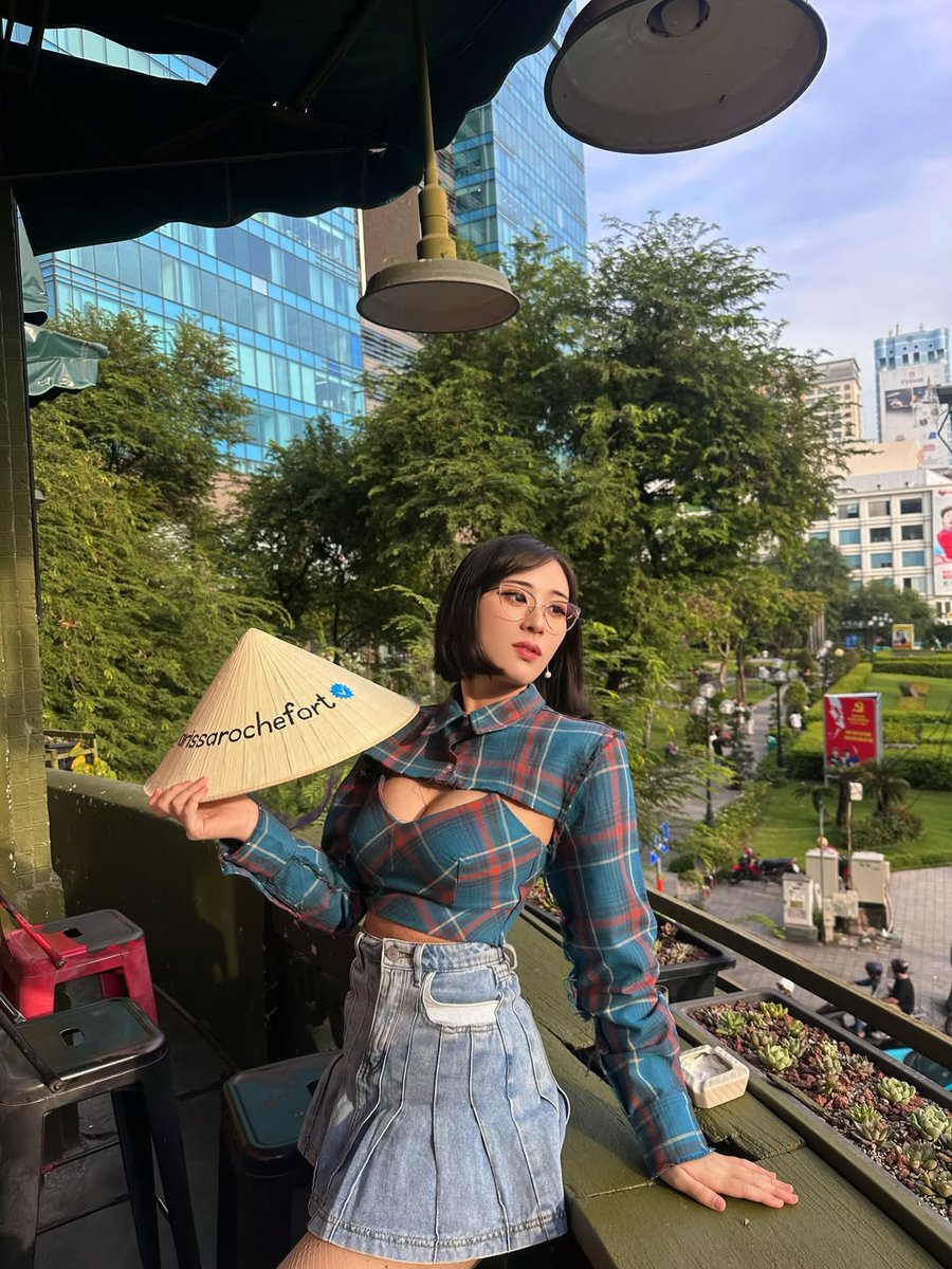 Alooosx12345's tweet photo. larissa https://t.co/teYWqKVUju