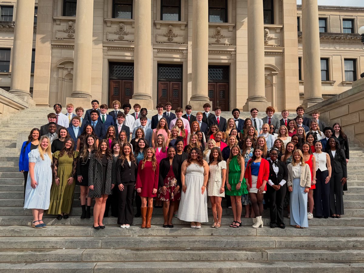 electriccoopsms's tweet photo. Cooperative Leaders Workshop students tour the State Capitol in Jackson Thursday. #MS2DC #MSCYL #YTDC #YT26 https://t.co/UbzTgQa4Mh
