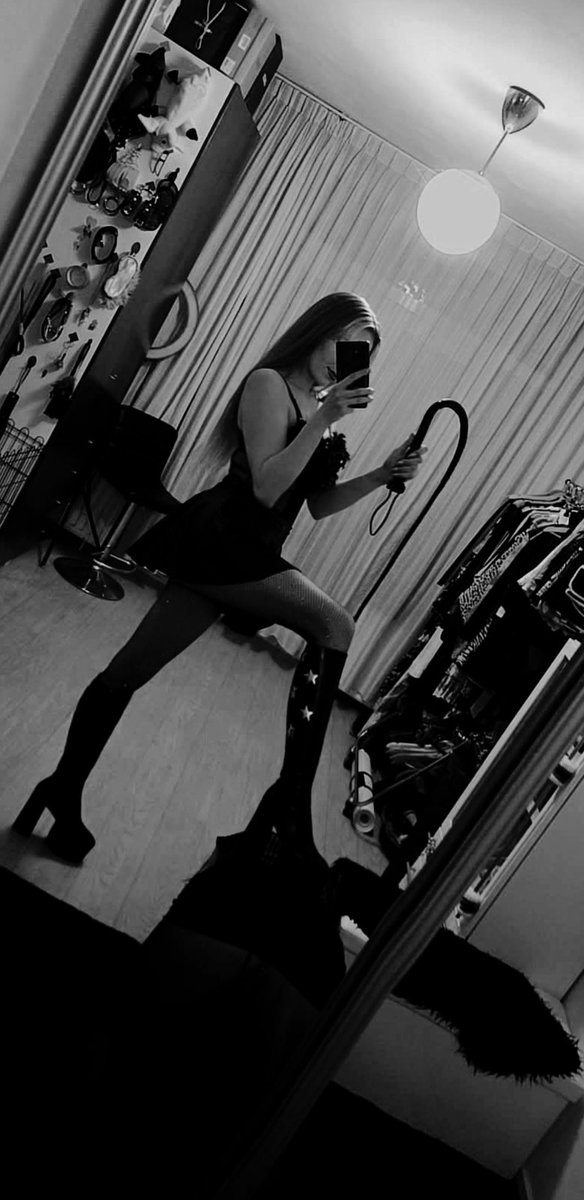 I like to see you suffer

#Femdom