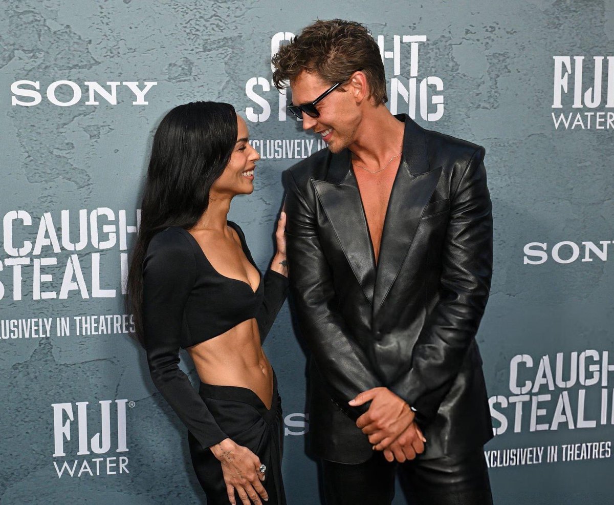 zkravitzupdates's tweet photo. remember when zoë kravitz and austin butler https://t.co/FzisX5Ah0V
