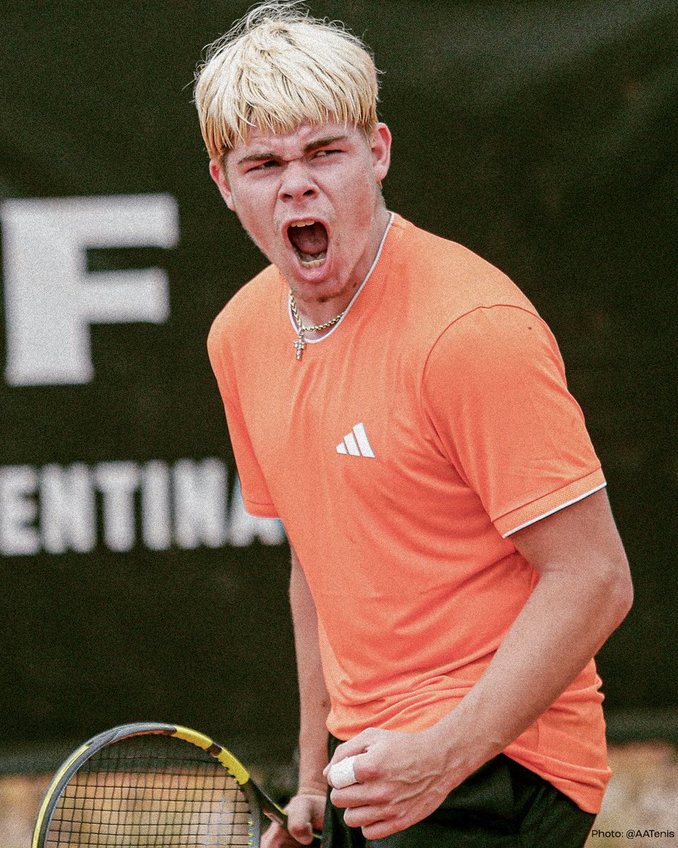 TenisConEma's tweet photo. Este es bueno 👀 

Categoría 2008. Hoy alcanza los Cuartos de Final del Challenger de Tigre II en Buenos Aires. 

Diego Dedura 🇩🇪 311 del 🌎 hoy. ✍️🏽 https://t.co/fbX5HkhfcZ