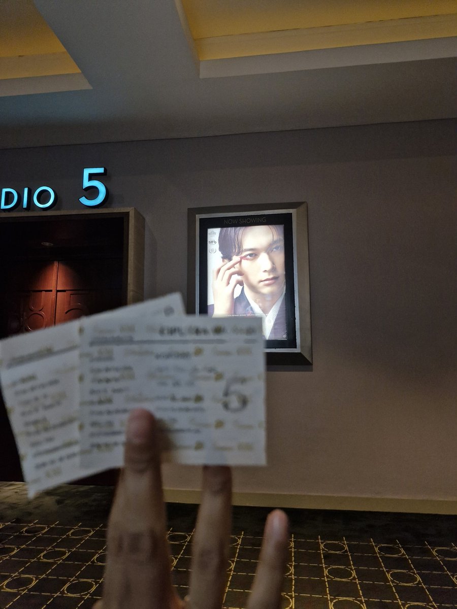 Oxroogle tweet media