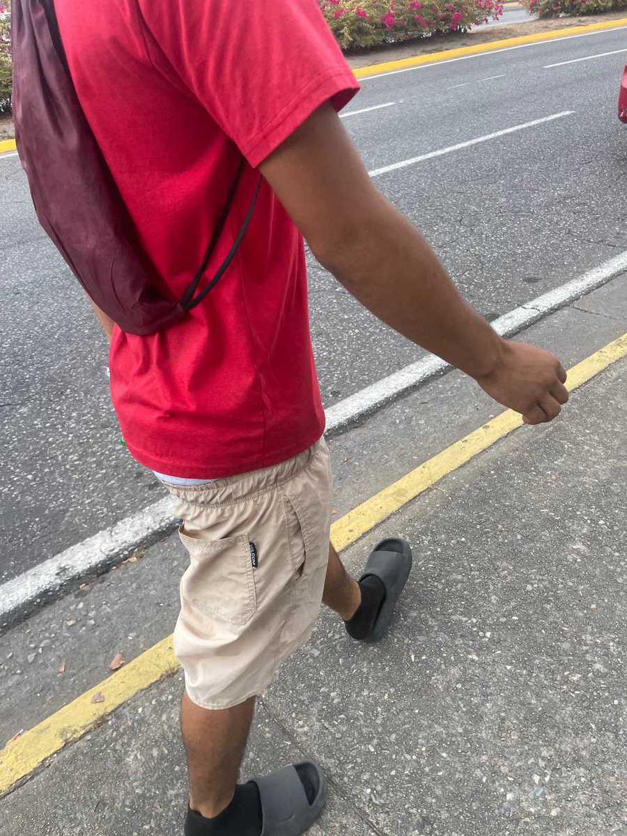 big boy feet latino 👣 🇻🇪 tweet media