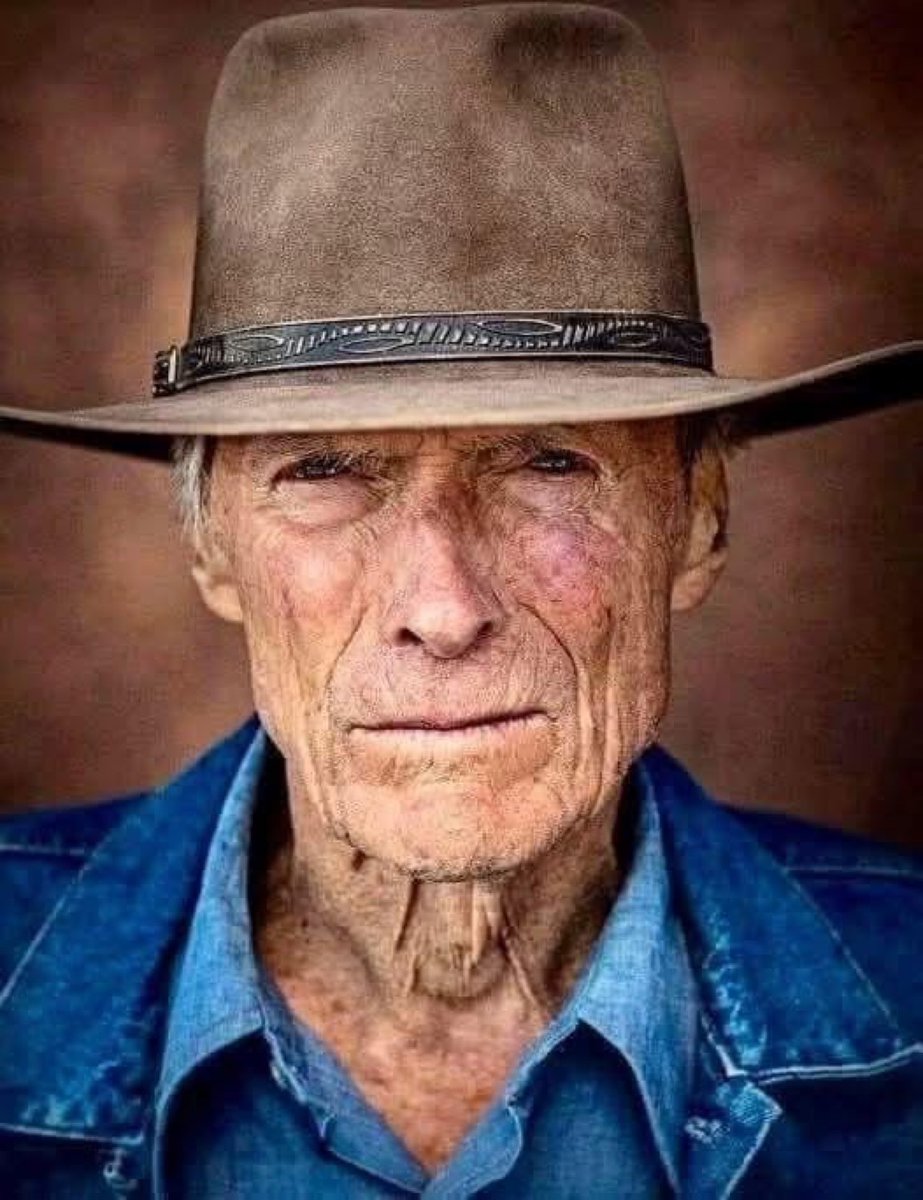 94 yaşındaki efsane aktör Clint Eastwood, genç nesil için bugüne kadarki en önemli derslerinden birini şu şekilde formüle etti:

"Lüksü saatlerde veya bilekliklerde aramayın, lüksü villalarda veya yelkenli teknelerde aramayın!"
Lüks, kahkaha ve arkadaşlar demektir; lüks, yüzünüze