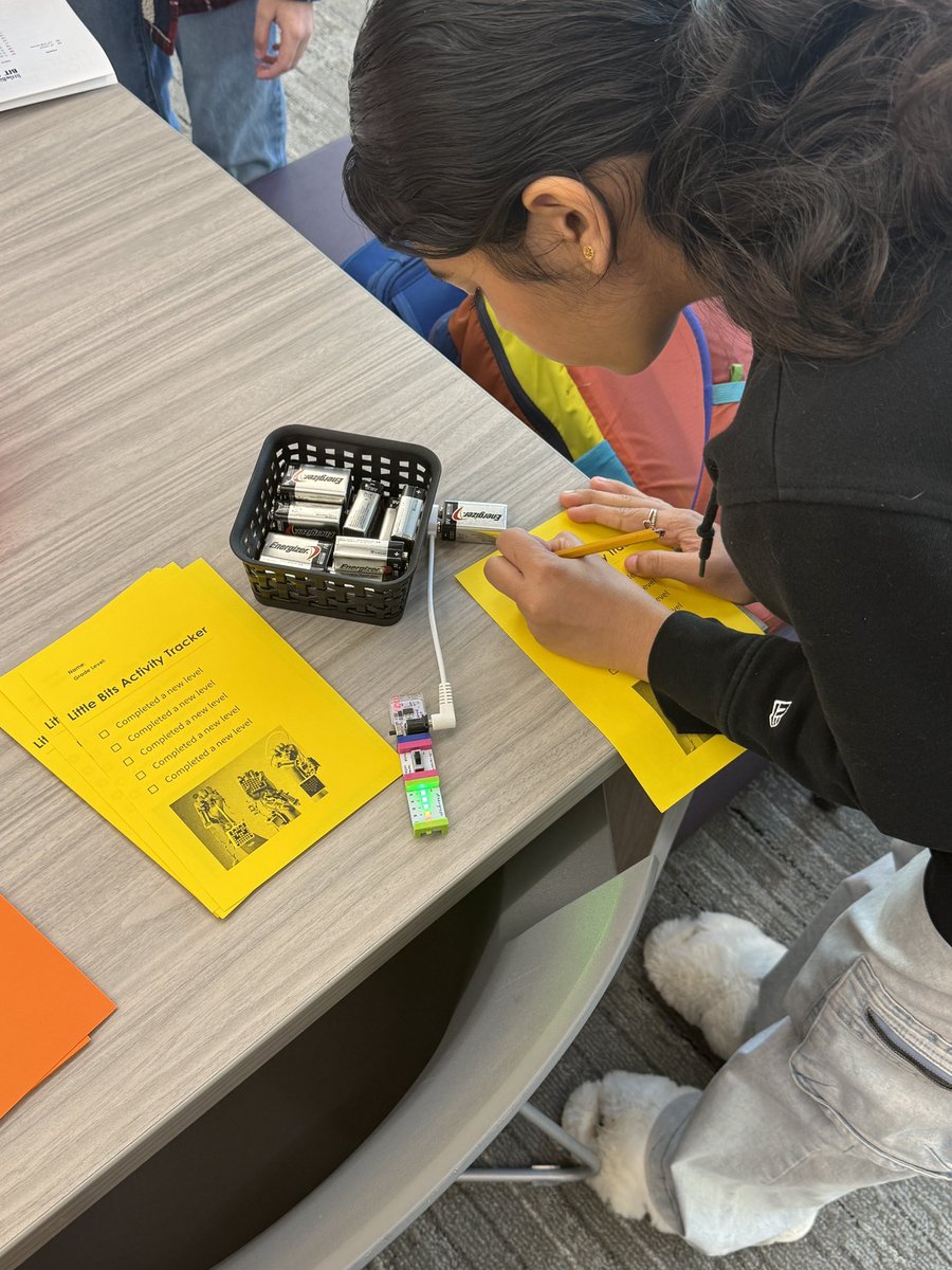 Rachel Calhoun tweet media