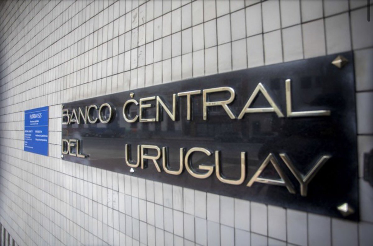 🔴 AHORA

✔️ Ignacio González Palombo (caso corredor de bolsa Pérez Marexiano) formalizado por un delito continuado de estafa fuera de la reiteración con falsificación de documento privado.

✔️ Se dispuso prisión domiciliaria