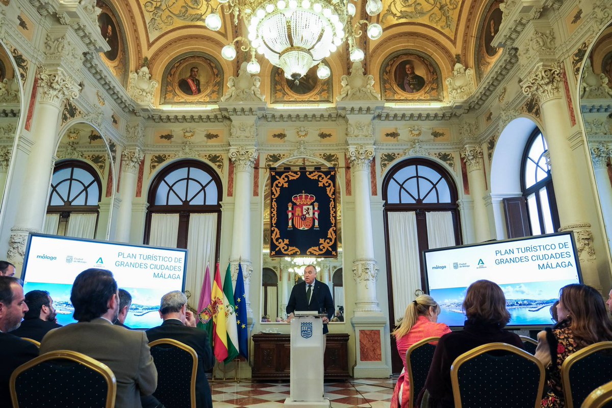 Arturo_BernalB's tweet photo. Gran noticia para #Málaga. Hoy presentamos el Plan Turístico de Grandes Ciudades, con más de 16,4M€. Una herramienta clave para reforzar la competitividad y la sostenibilidad del destino.

Un ejemplo del modelo de éxito que impulsamos para #Andalucía con inversión y gestión. https://t.co/DDb6WBgdkg