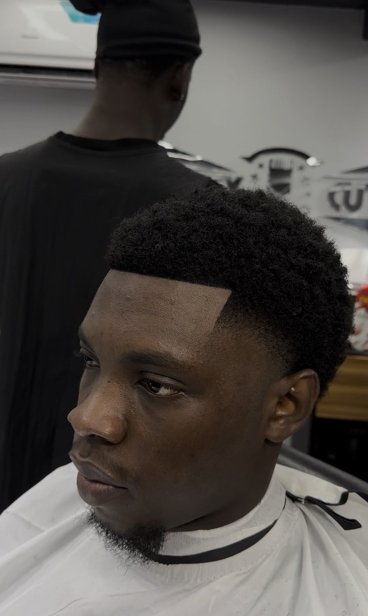 centycutz's tweet photo. Polished taper✂️ https://t.co/E5vXvh3Rj2