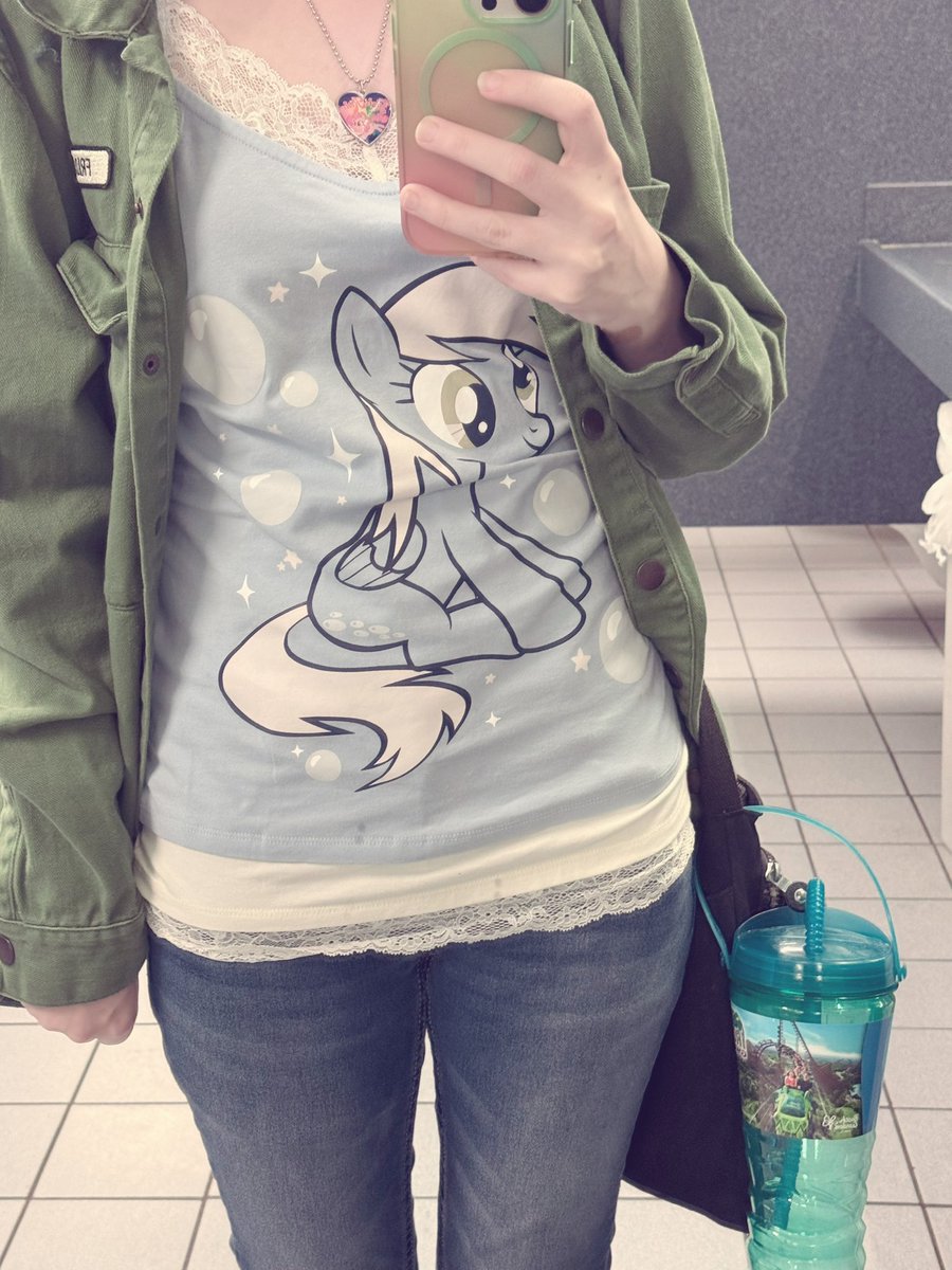 nohoovedwhore's tweet image. derpy shirt and pinkie pie necklace at the aquarium #swag #drippedout