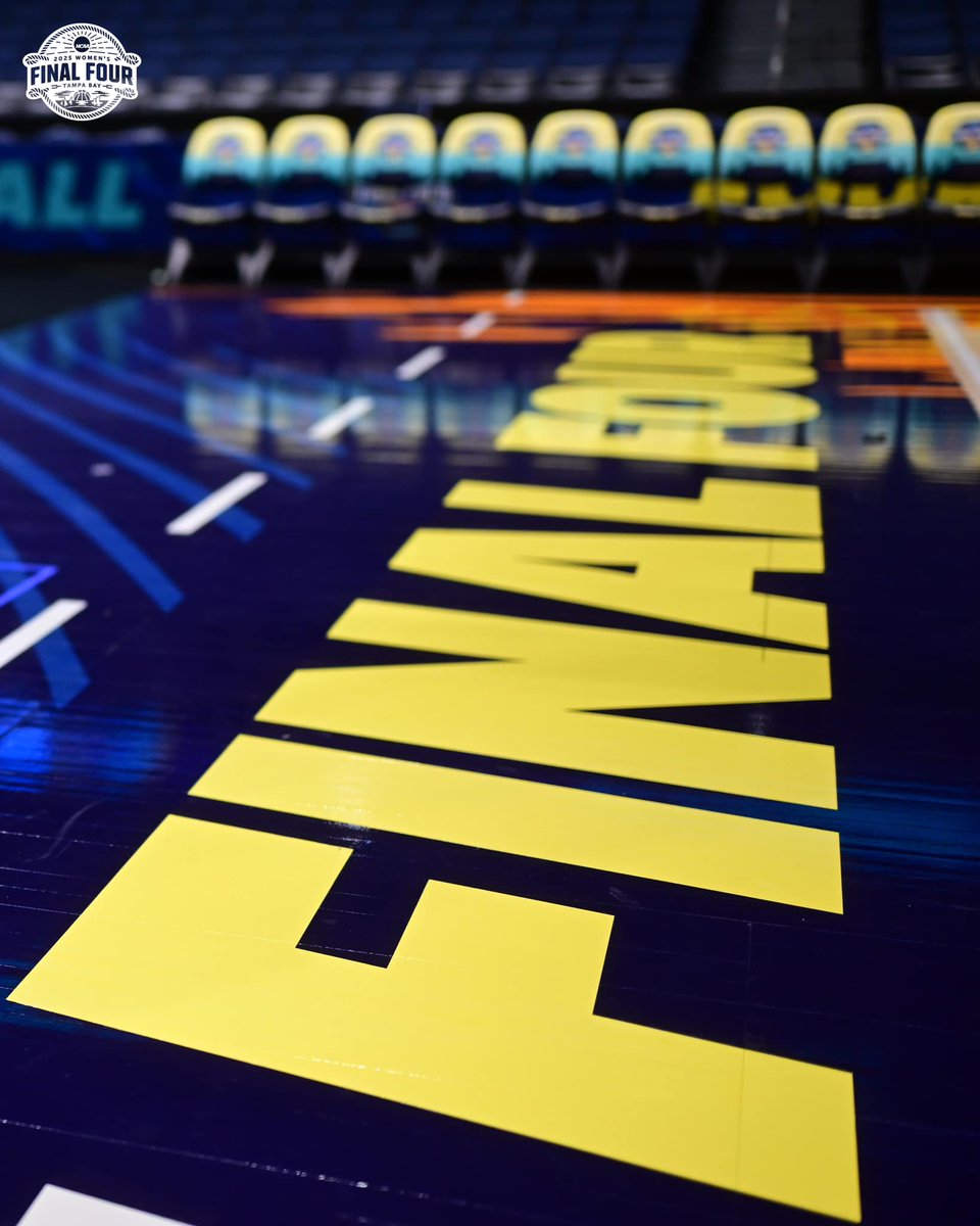 DriverProvider's tweet image. Women’s Final Four lands in Phoenix from April 2 to 5, 2026.
Tourney Town, championship games, and a packed downtown call for a smooth ride.

Book with us driverprovider.com

📸: NCAA Women's Final Four 

#TheDriverProvider #WomensFinalFour #PhoenixAZ #EventTransportation