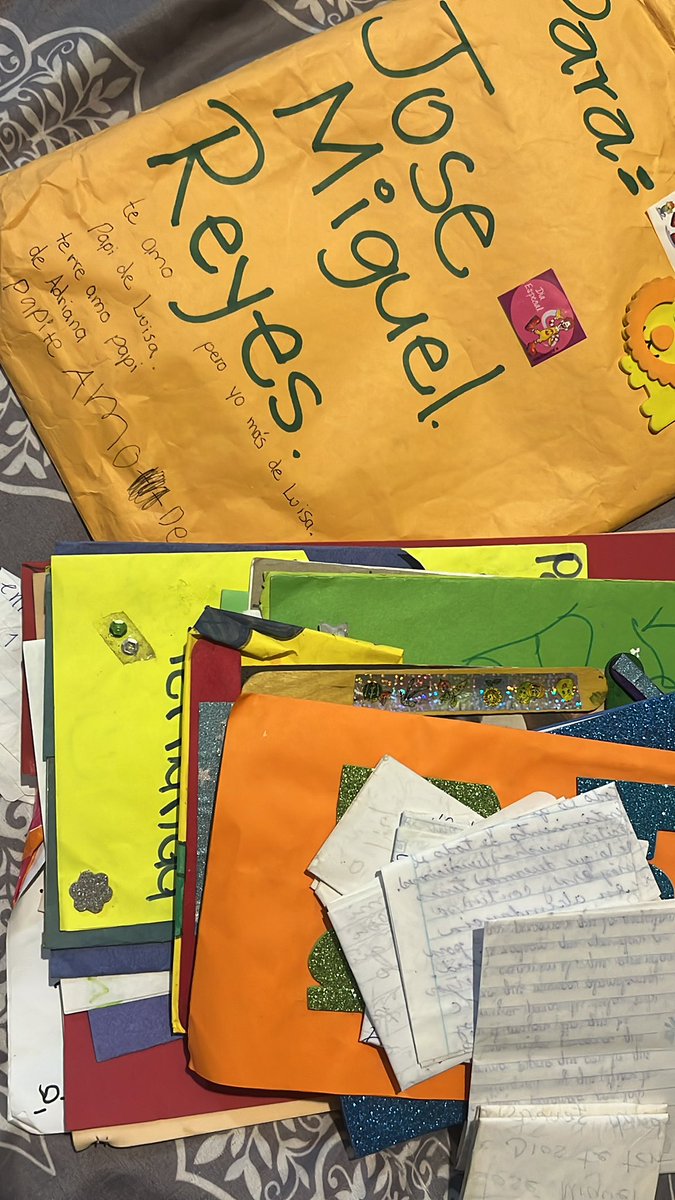 adrianarp63's tweet photo. Mi papá siempre guardó las cartas que le hice en un sobre , te extraño tanto 😔🤍 https://t.co/uVYNR73w7P