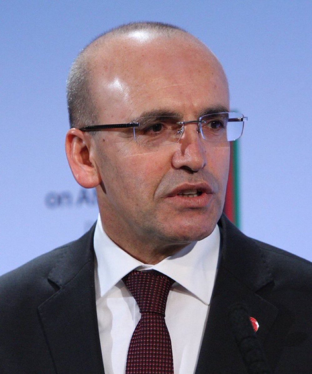 Sn Bakanım <a href="/memetsimsek/">Mehmet Simsek</a> sizin korumalarınızda 1 #Polis bir aile ve polisler genel manada fazla çalışıyor her memur fazla çalışma karşılığını alırken polis neden almıyor. Lütfen polislere bir düzenlemeye gidilsin 🇹🇷 #PolisinSabrıTükendi