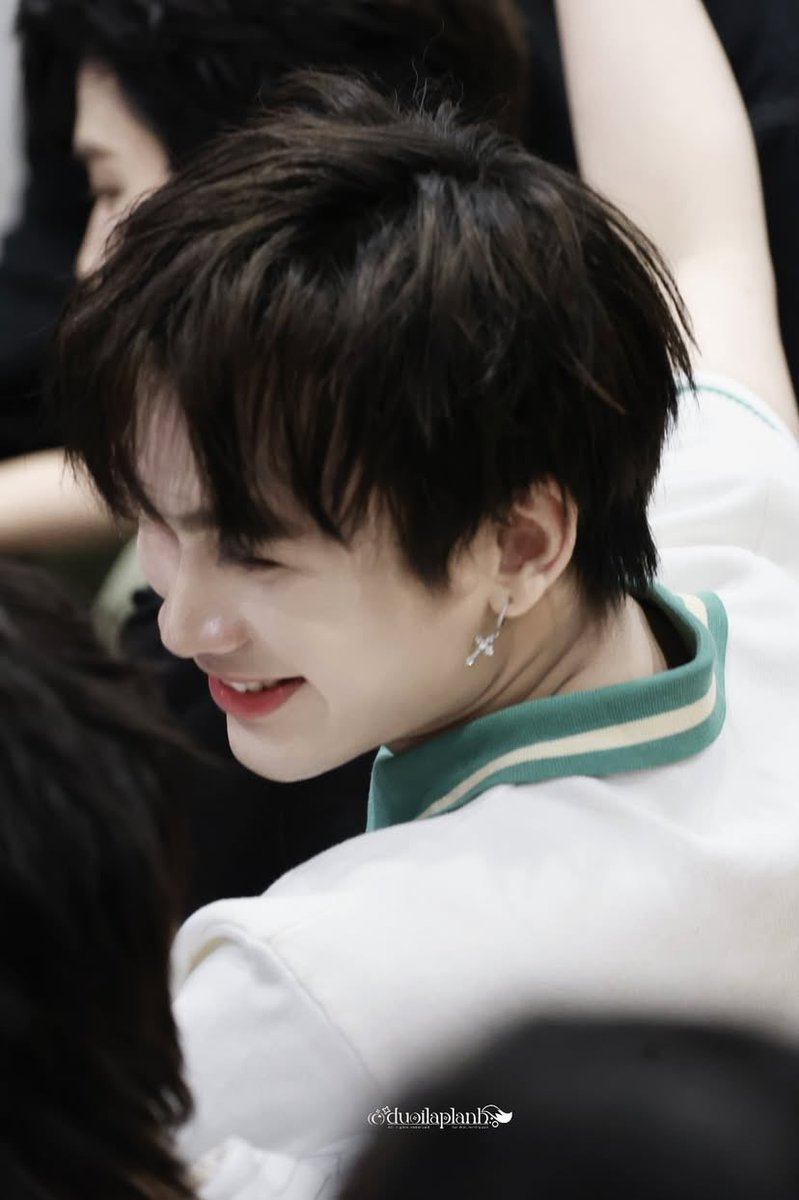 amifiluv's tweet photo. Wonbi có mắt cáo🦊 siêu xinh luôn

#WONBI 
#UPRIZE
#UPRIZE_WONBI https://t.co/RjZAPmPDmw