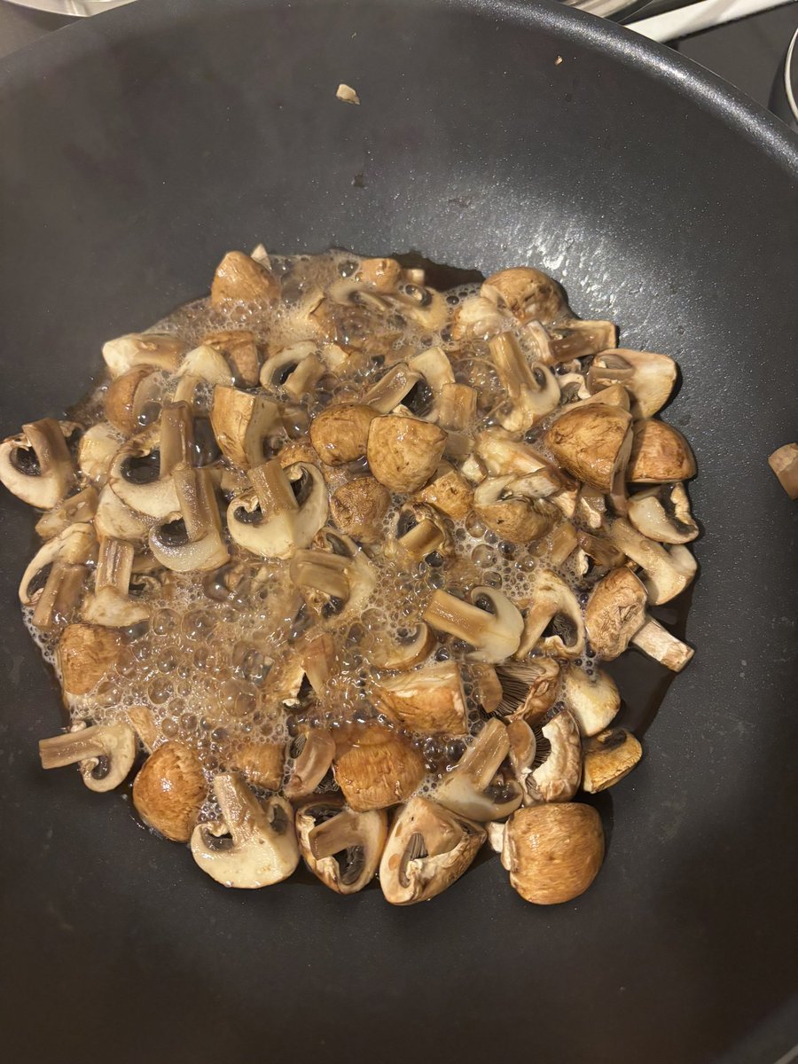 xXx_bruMmX3bruMm_xXx tweet media