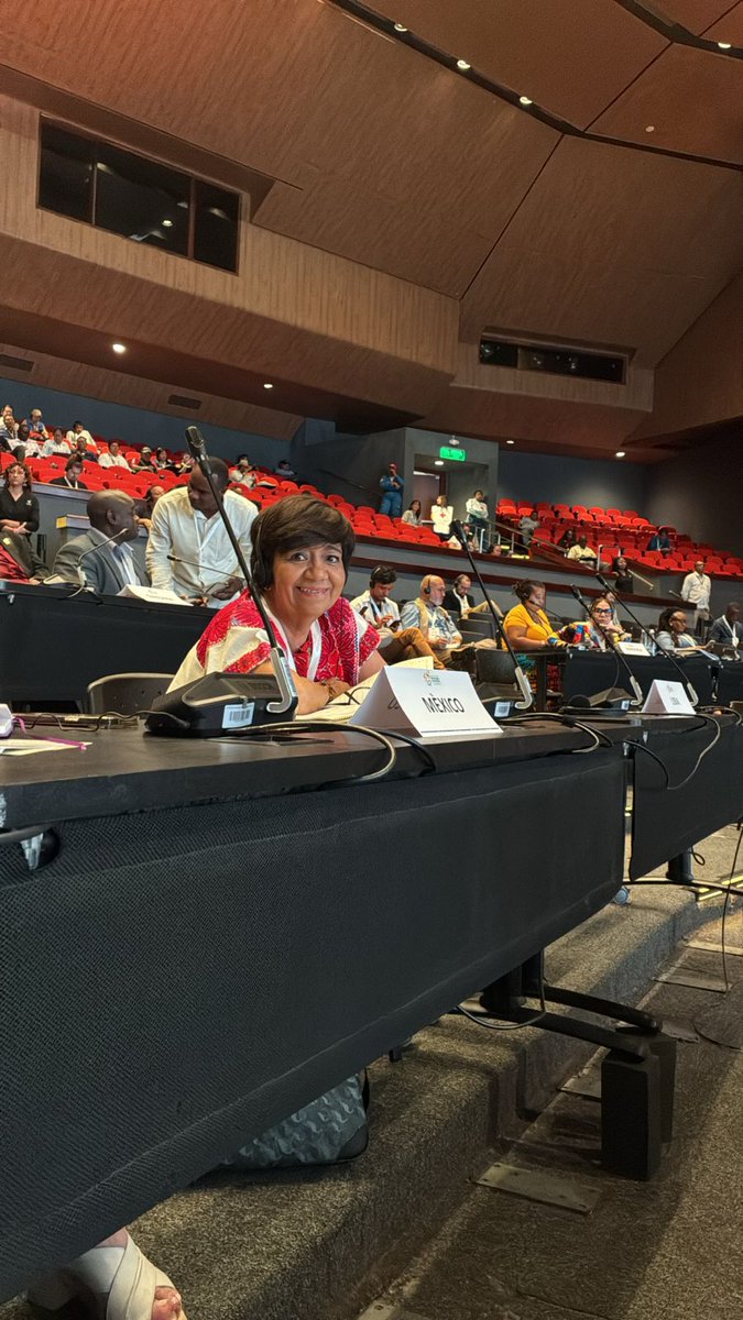 EdnaElenaVegaR1's tweet photo. Desde Cartagena, Colombia, 🇨🇴 participamos en la II Conferencia Internacional de Reforma Agraria, junto a representantes de varios países, para intercambiar experiencias globales sobre la tenencia y defensa de la tierra, el uso sostenible del suelo y el ordenamiento territorial. https://t.co/cfmkvjL80n