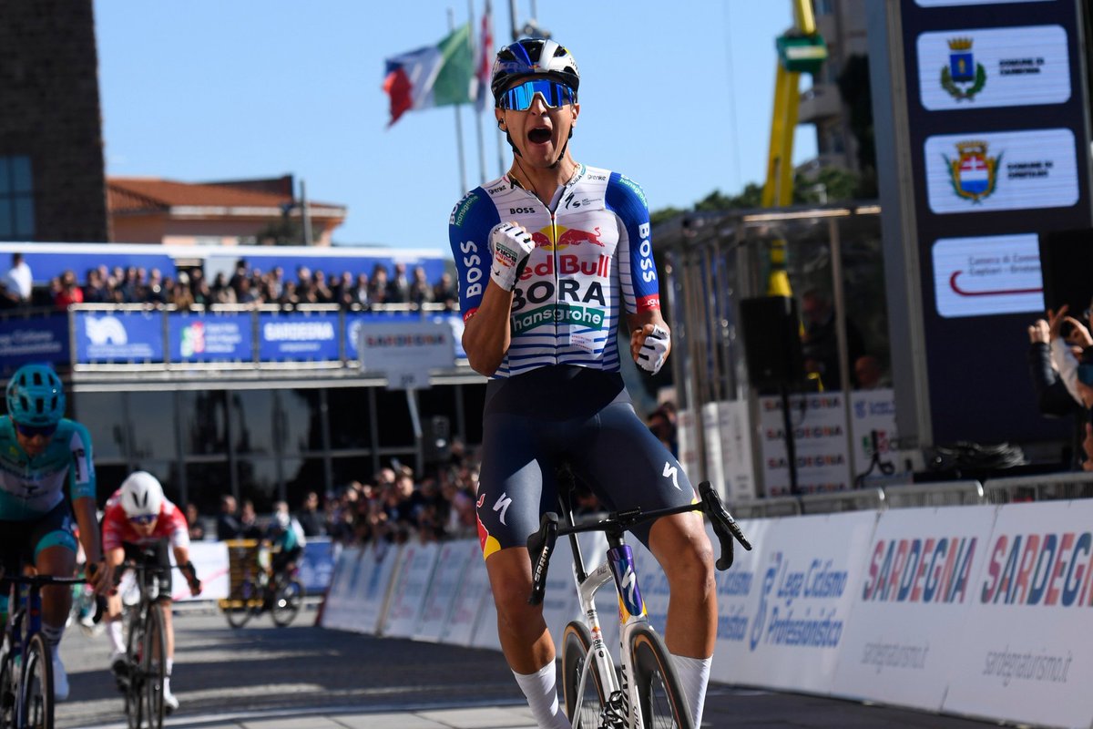ACCPI1946's tweet photo. Davide #Donati mette la firma sulla Oristano/Carbonia, seconda frazione del #GirodiSardegna 2026 ✌️
📸 @Taskfotosport / @SprintCycling https://t.co/xT2tQaBtsY