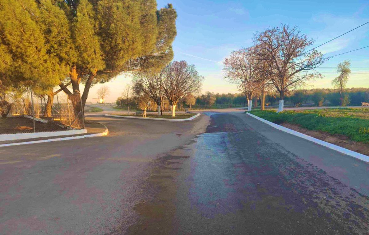 🏞️ Trabajos desarrollados en las Pedanías de #Antequera

🖌️🌿 Actuación en Cañadas de Pareja

Doble intervención:
-Retirada de hierbas de alcorques
-Pintado de bordillos

Seguimos trabajando por los vecinos de nuestras pedanías