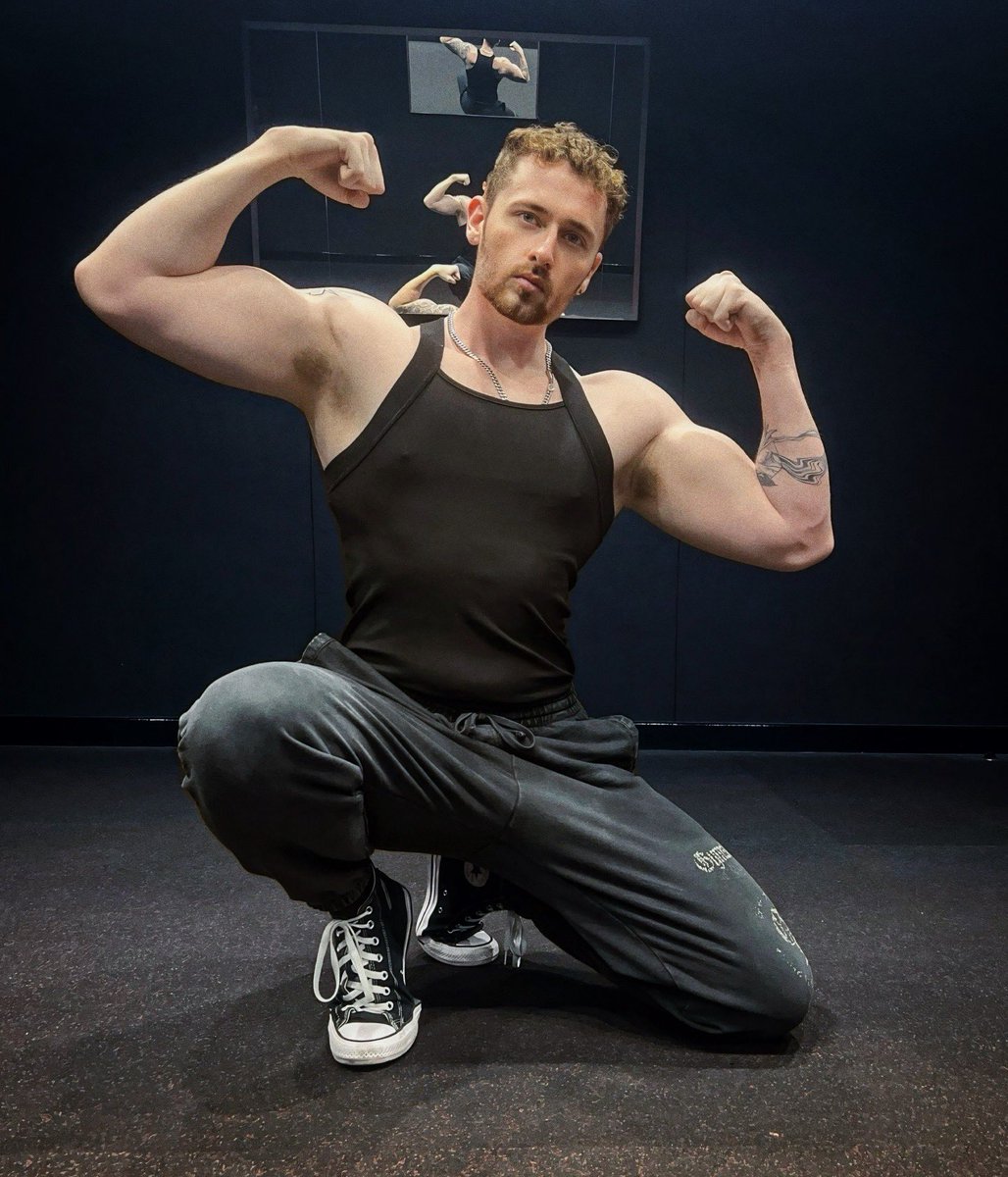 Michael 🏳️‍🌈 tweet media