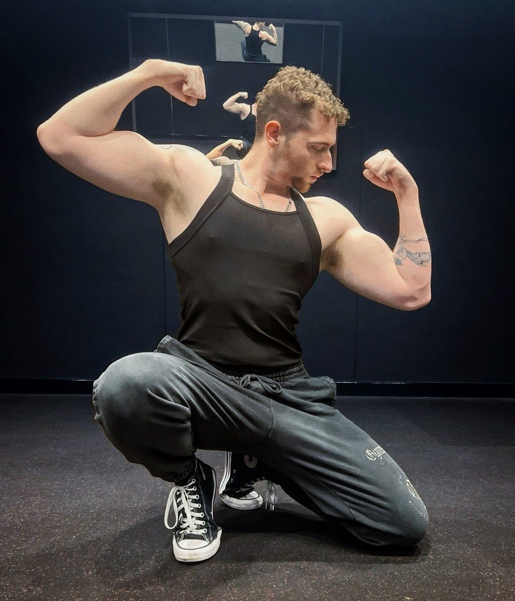 Michael 🏳️‍🌈 tweet media