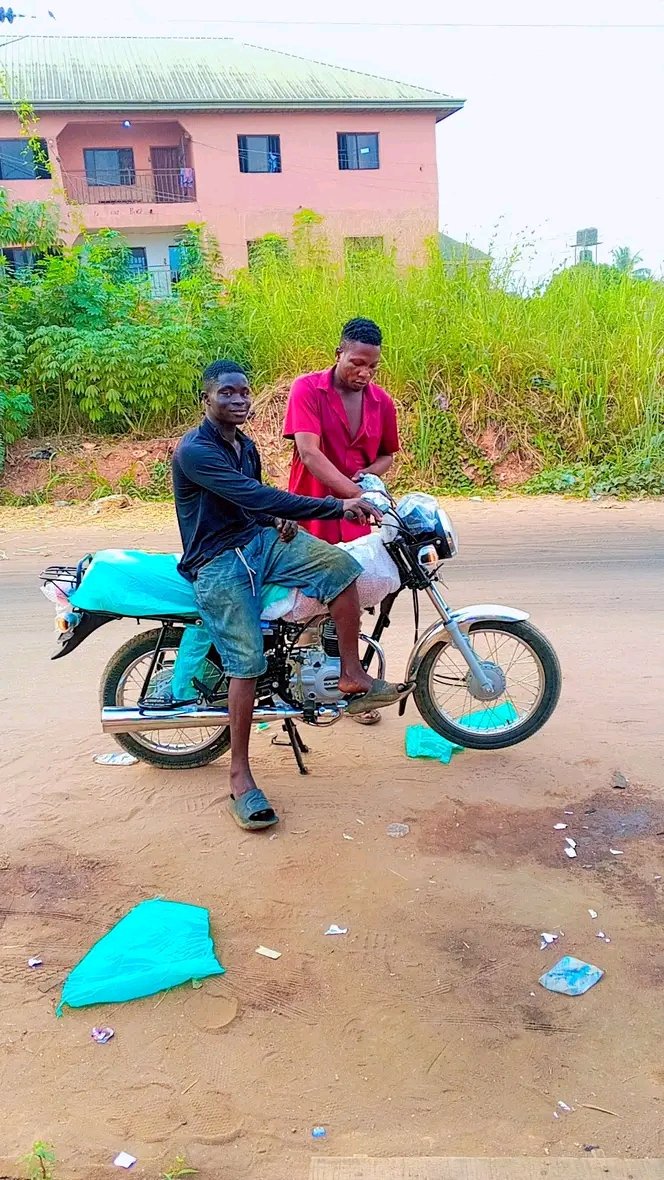 Congratulations to me ‼️ I'm officially a bike owner 💯🙏

After 3 years of riding higher purchase day and night , God have finally remembered his Son  🥲🙏

Please guys follow me and thanks Him

Qoute, Like , Repost  with a prayer on my head please 🙏🙏🥰❤️