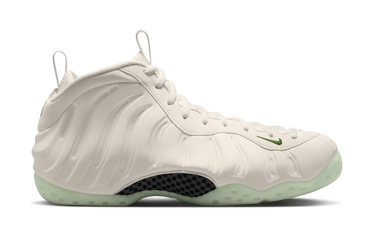 houseofheat's tweet photo. "Phantom/Barely Volt" Nike Air Foamposite Expected Holiday 2026 🔋 https://t.co/gVNUsYyBrA