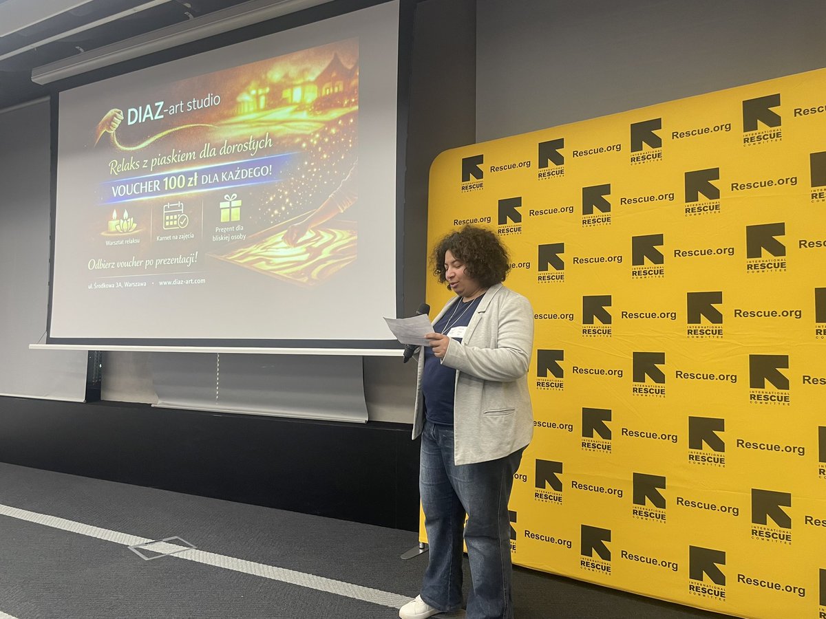 DZietek31561's tweet photo. Dziś wieczorem kolejne spotkanie w ramach #nanobusinesslab #IRCPolska Warszawie: relacje , które pracują , networking jako kompetencja przyszłości dla małych przedsiębiorców z Polski, Ukrainy i Białorusi z guru networkingu @GrzegorzTurniak #venturecafe #integracja #przedsiębiorczość