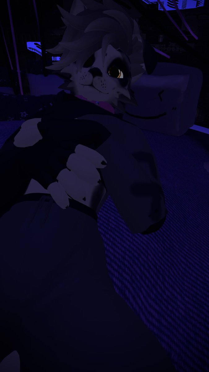 EAO_MAN's tweet photo. I Couldn’t Sleep Alone, So I Thought I’d Take Some Pics. https://t.co/zAIB7Afpmn