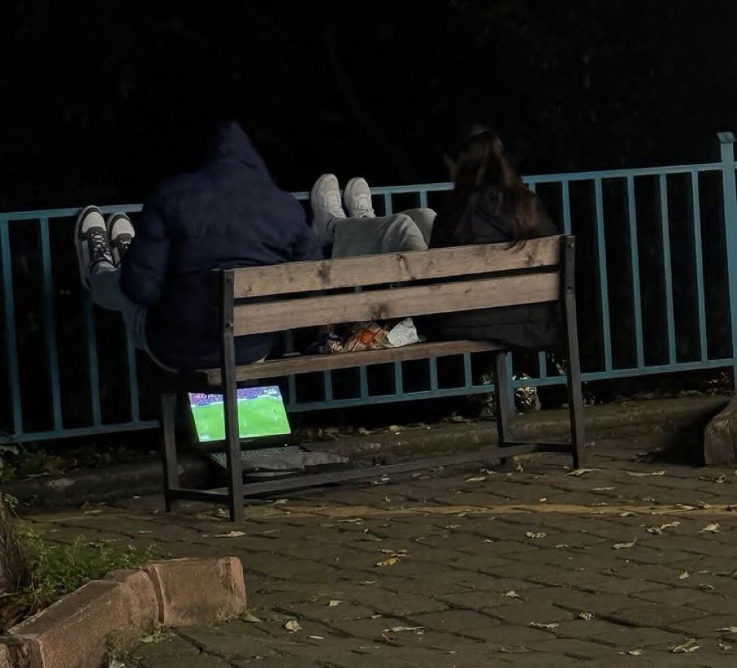 müebbet değilsin ya elbet çıkarsın aklımdan