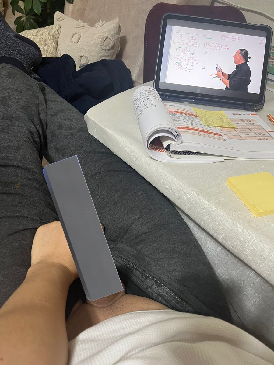 atınısevenkovboy tweet media