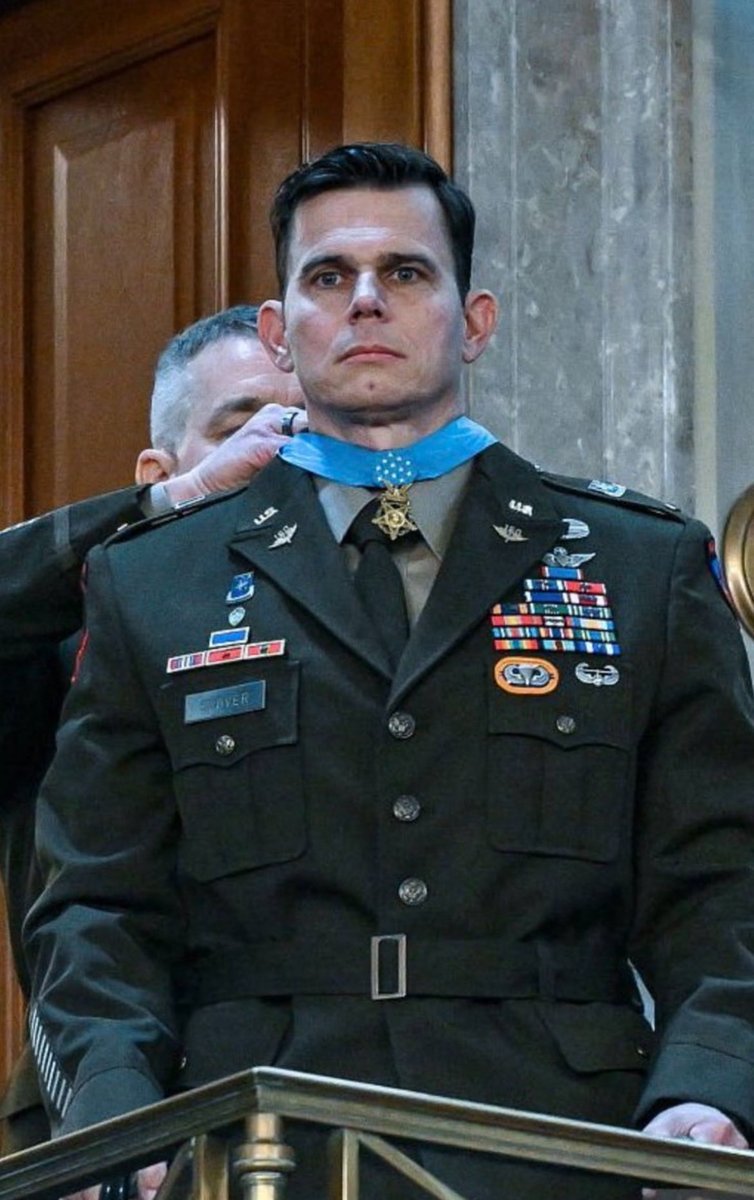 سیاوحش tweet media