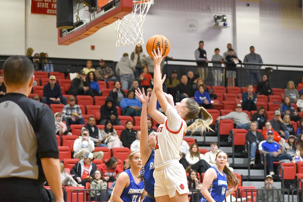 CTribSports's tweet photo. Lady Cats ‘Sweet’ roll past Armuchee https://t.co/uYDSYqDiV6 https://t.co/q3Cx8PsERM