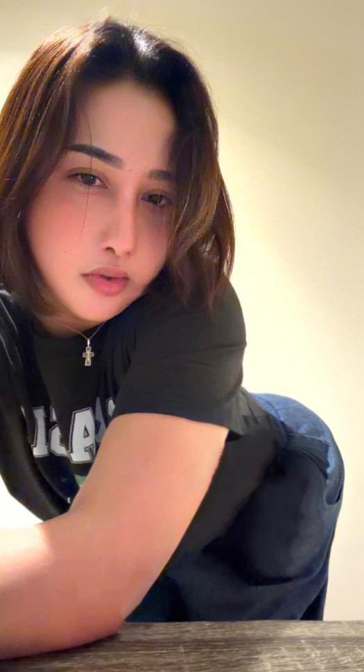 Nong Poy tweet media