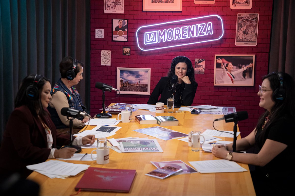 XochitlZagalMX's tweet photo. ¡Nos vemos HOY en La Moreniza!🎙️❤️‍🔥

Estaré conversando junto a grandes mujeres comprometidas con la #Transformación de nuestro país: nuestra presidenta de partido, @LuisaAlcalde, la senadora @Beatriz_Mojica y mi compañera diputada @AntaresVazAla.

¡Nos vemos HOY a las 6:00 pm!🤩 https://t.co/Cg1Fx3IREr