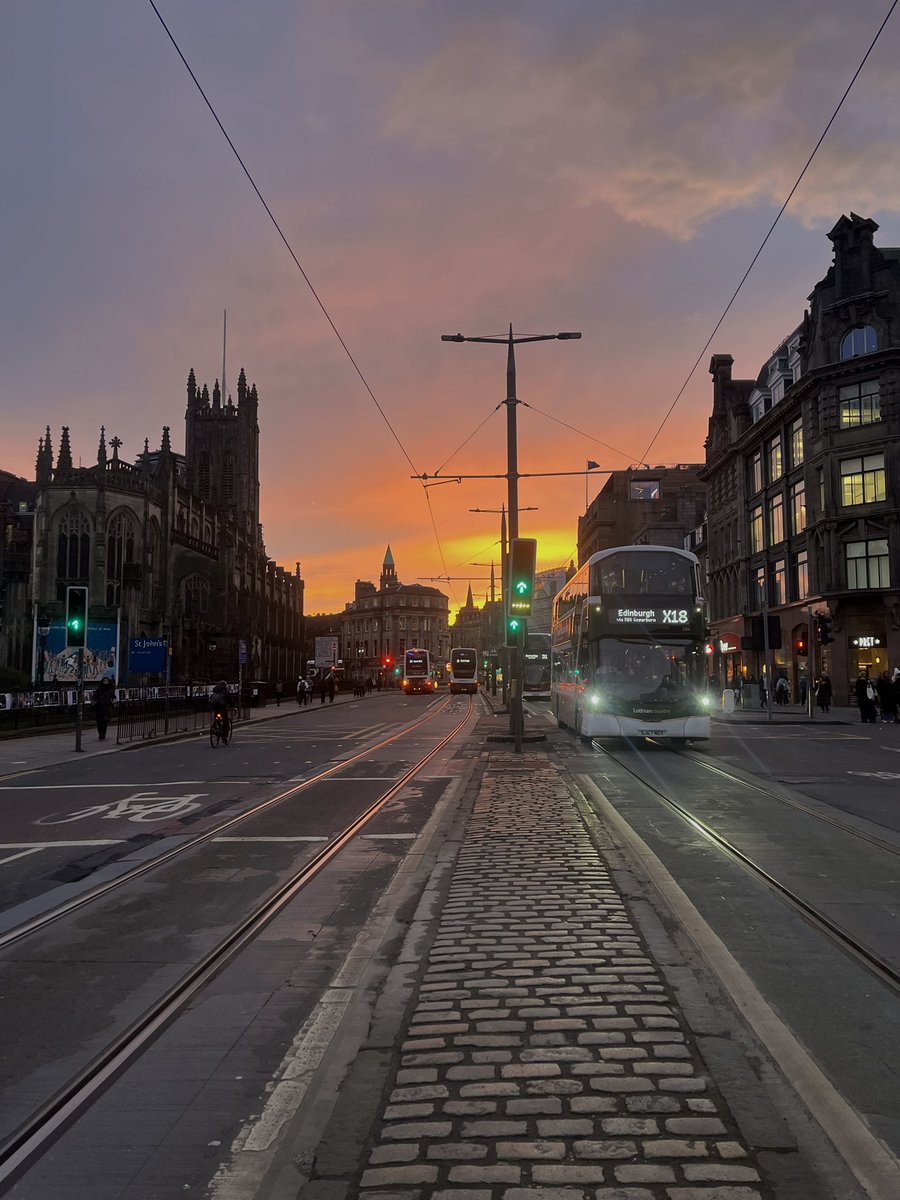 They sky over Edinburgh tonight was stunning