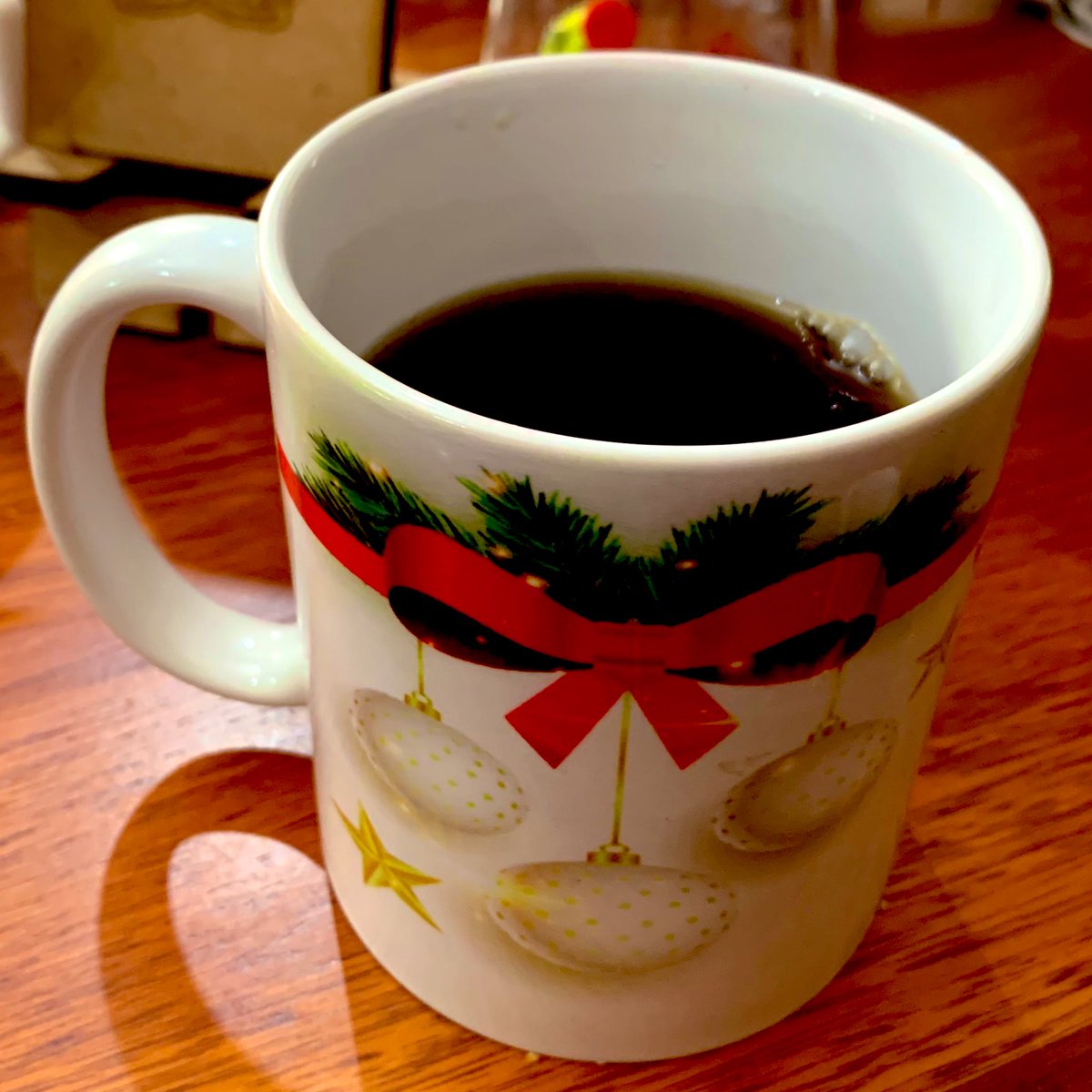 La bebida que acompaña todas las jornadas y si es lojano mejor. ☕️ 😋 

Aquí todavía es navidad 🎄🫣😂🥰.