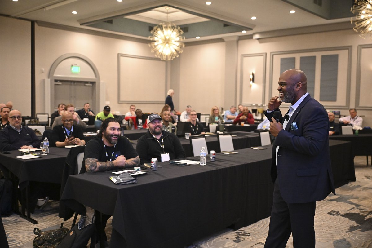 Robert Irvine Foundation tweet media