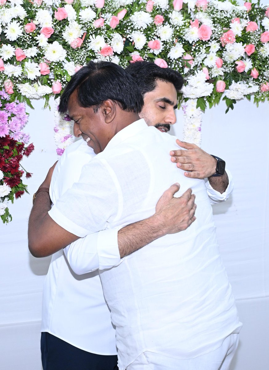 naralokesh tweet picture