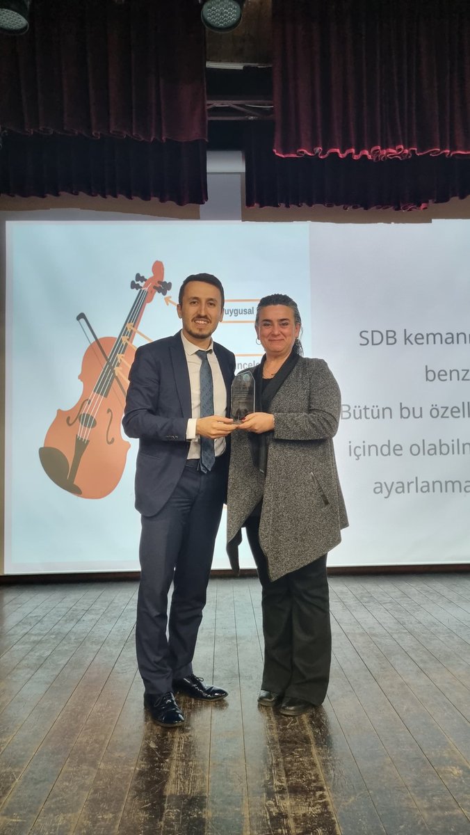 İlçe Millî Eğitim Müdürümüz Halil İbrahim Zengin, Gazi Üniversitesi Öğretim Üyesi Prof. Dr. Şerife Işık’ın ilçemiz okul psikolojik danışmanlarına yönelik gerçekleştirdiği
“Zorluklara Meydan Okuma: Sosyal Duygusal Beceriler” seminerine katıldı.