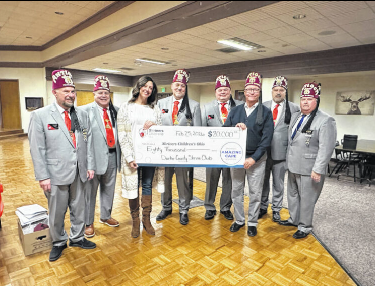 shriners's tweet image. Darke County Shrine Club continued its commitment to @shrinersohio with a check for $80,000. Thank you, nobles, your support makes a real difference for kids and families. ow.ly/JIf350YmzPX  #Shriners #donation #community