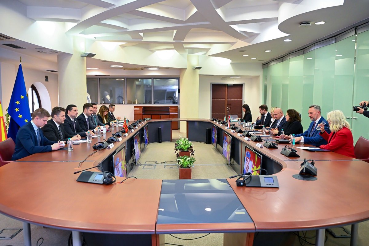 🇲🇰🇭🇷 Today in Skopje, I welcomed Croatia’s Minister of Foreign and European Affairs, <a href="/grlicradman/">Gordan Grlić Radman</a>, during his two-day working visit.

🔹 Reaffirmed our traditionally friendly relations and the intensive political dialogue.
🔹 Confirmed our shared interest in deepening