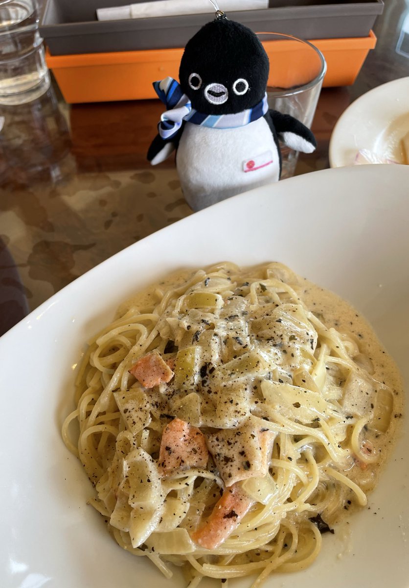 lanai6aya's tweet photo. 食いしん坊の主がサラダが
美味しいと聞いて行って来ました♪
ランチセットのサラダが色鮮やか🥗
デザートセットにしました
でもペロッと食べられますよ〜
*休みは不定期だそうです
#大曲 #大仙市 #TOMOcafe https://t.co/aqCOaBtDE0
