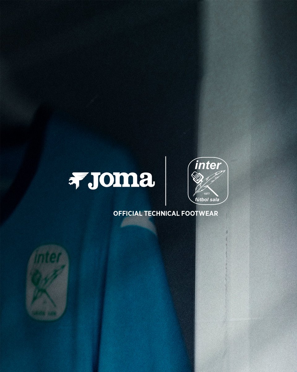 La 👟Top-Flex Edición Especial @intermovistar viene con control, giro y ese extra que hace que el rival llegue tarde.

Si el partido se acelera, tú sonríes <a href="/InterMovistar/">Movistar Inter FS</a> 😏

#JomaSport #InterMovistar #TopFlex #Futsal