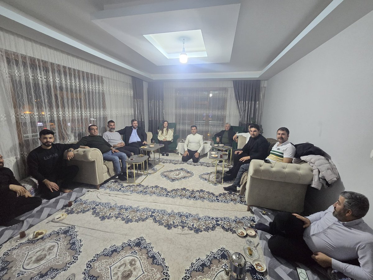 📍Bahçelievler Mahallesi Silvan 

📌Yenişehir Mahallesi Muhtarı Selim Adıyaman 
📌Selhattin Mahallesi Muhtarı Gizem Gündüz
📌Bağlar Mahallesi Muhtarı Ayetullah Yetişkin 
📌Kumgölü Muhtarı Ferit Altunterin ve İlçe Başkan Yardımcılarımız ile Birlikte. Bayhan Ailesinin Gönül