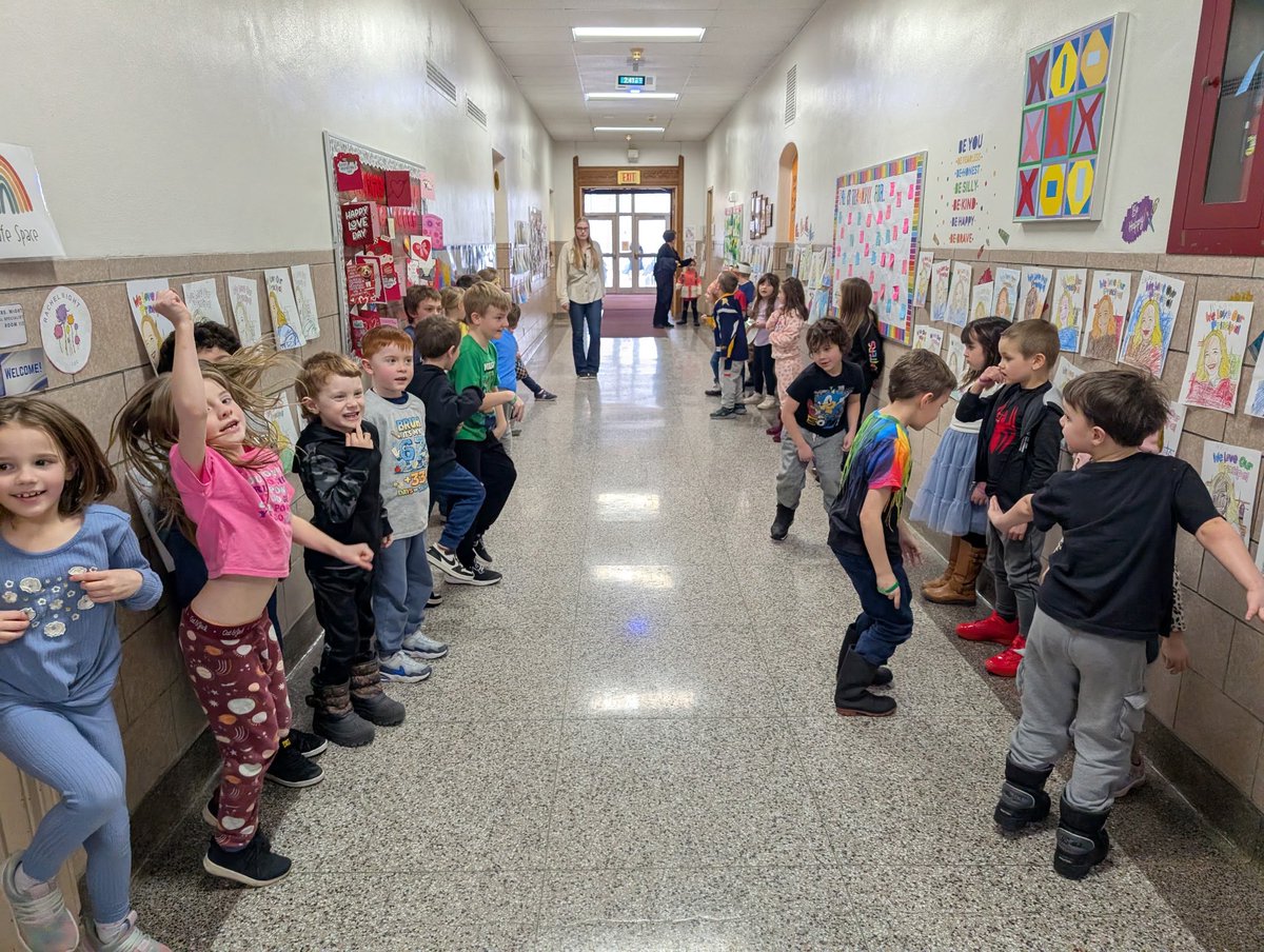 Megan Retchless tweet media