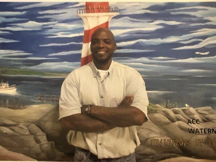 #TutWaterman is more than his crime. "Reflections From a Prison Bunk" is a raw reflection on guilt, addiction and accountability from behind the bars.
Read on our FB page: facebook.com/share/p/1SbUV1…