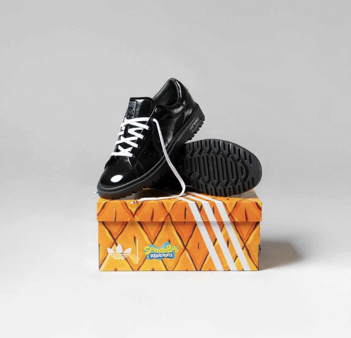 sdmlinks's tweet photo. 🚀 Lançamento:
🧽 O tênis do Bob Esponja.

adidas Stan Smith x Bob Esponja
Disponível do 34 ao 44BR

Agora: https://t.co/2lE7pGOQLC https://t.co/TjtwbEEs1r