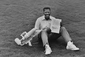 Quest_Analytics's tweet image. To wrap up our series, let’s celebrate Dr. Lonnie Johnson, an engineer and inventor whose work has impacted millions.

#BlackHistoryMonth #LonnieJohnson #Inventor #STEMInnovation