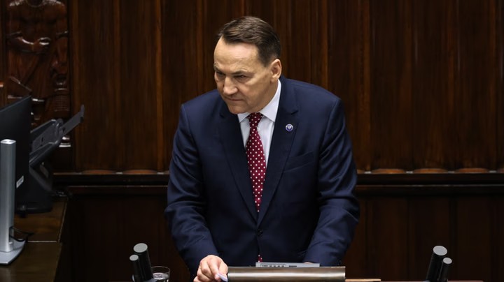 To co <a href="/sikorskiradek/">Radosław Sikorski 🇵🇱🇪🇺</a>  prezentuje swoimi wypowiedziami w tej chwili w Sejmie jest absolutnym  majstersztykiem. To obnażenie do białej kości zakłamanej pisowskiej propagandy i fałszowania  rzeczywistości. Zdecydowanie najlepszy szef MSZ  w historii Polski.