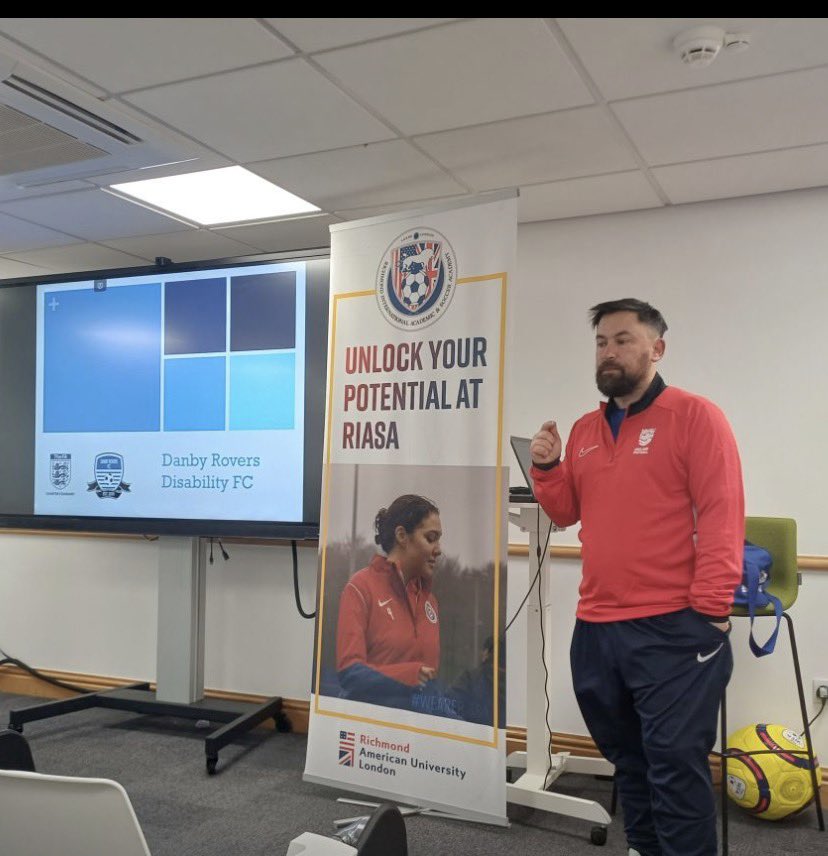 Anth Hall tweet media